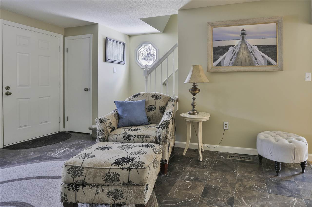69 Sentry Way Merrimack, NH 03054 - Photo 3 of 24