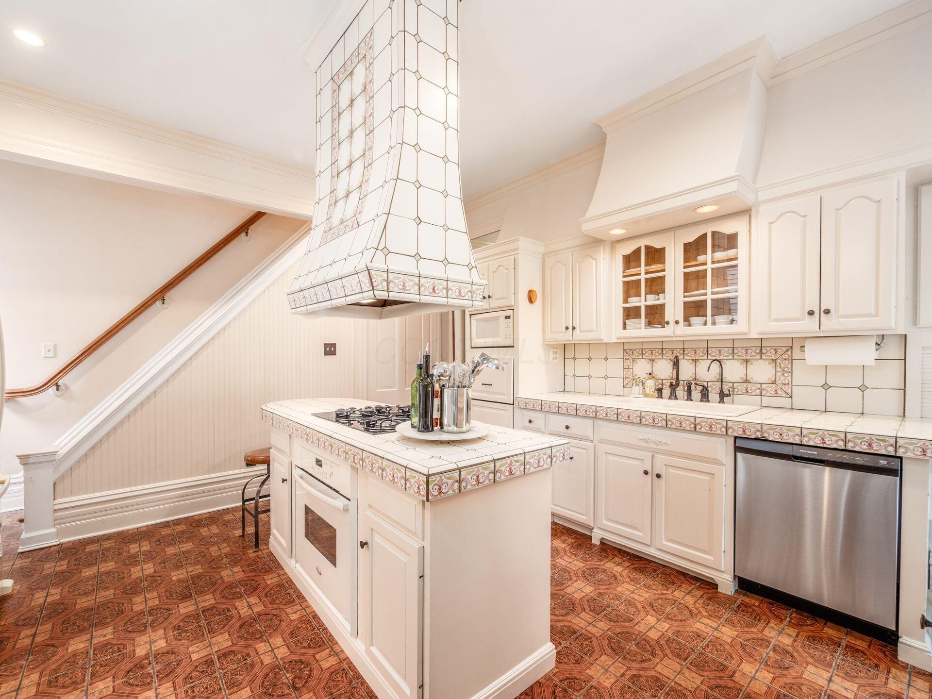 1237 Neil Avenue Columbus, OH 43201 - Photo 29 of 67