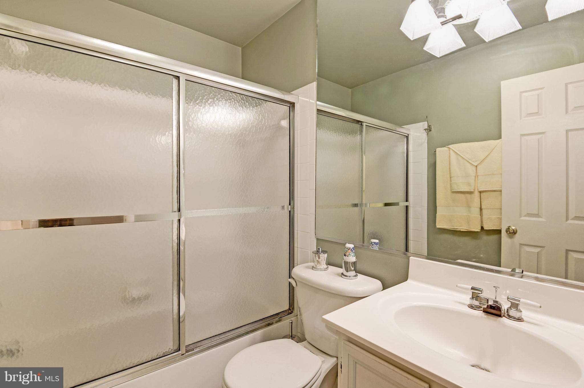 2007 Chadds Ford Drive Reston, VA 20191 - Photo 18 of 30 Bath