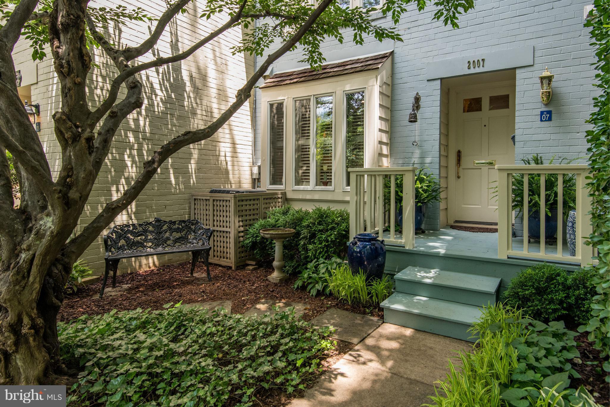 2007 Chadds Ford Drive Reston, VA 20191 - Photo 3 of 30 Exterior (Front)