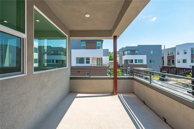 $1,095,000 | 609 South Lyon Street, Santa Ana, CA 92705