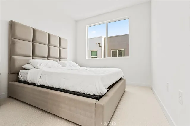 $1,095,000 | 609 South Lyon Street, Santa Ana, CA 92705