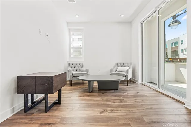 $1,095,000 | 609 South Lyon Street, Santa Ana, CA 92705