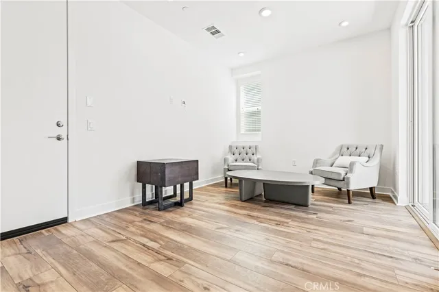 $1,095,000 | 609 South Lyon Street, Santa Ana, CA 92705