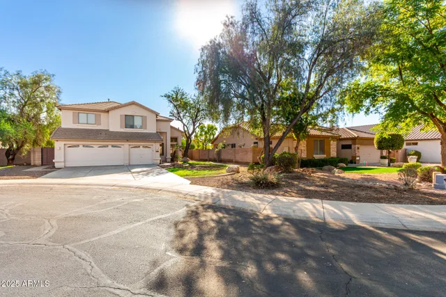 a view of the house with a outdoor space