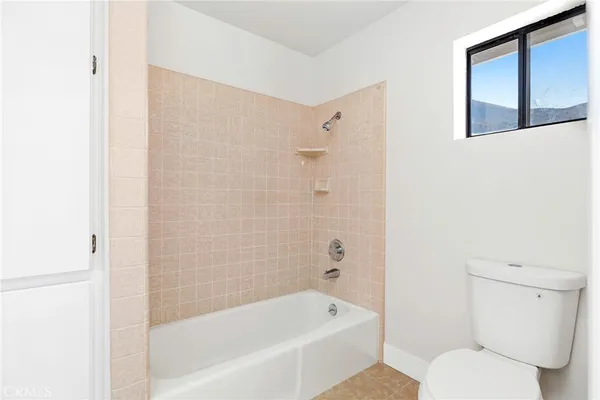 $359,990 | 4921 Bella Vista Drive, Weldon, CA 93283