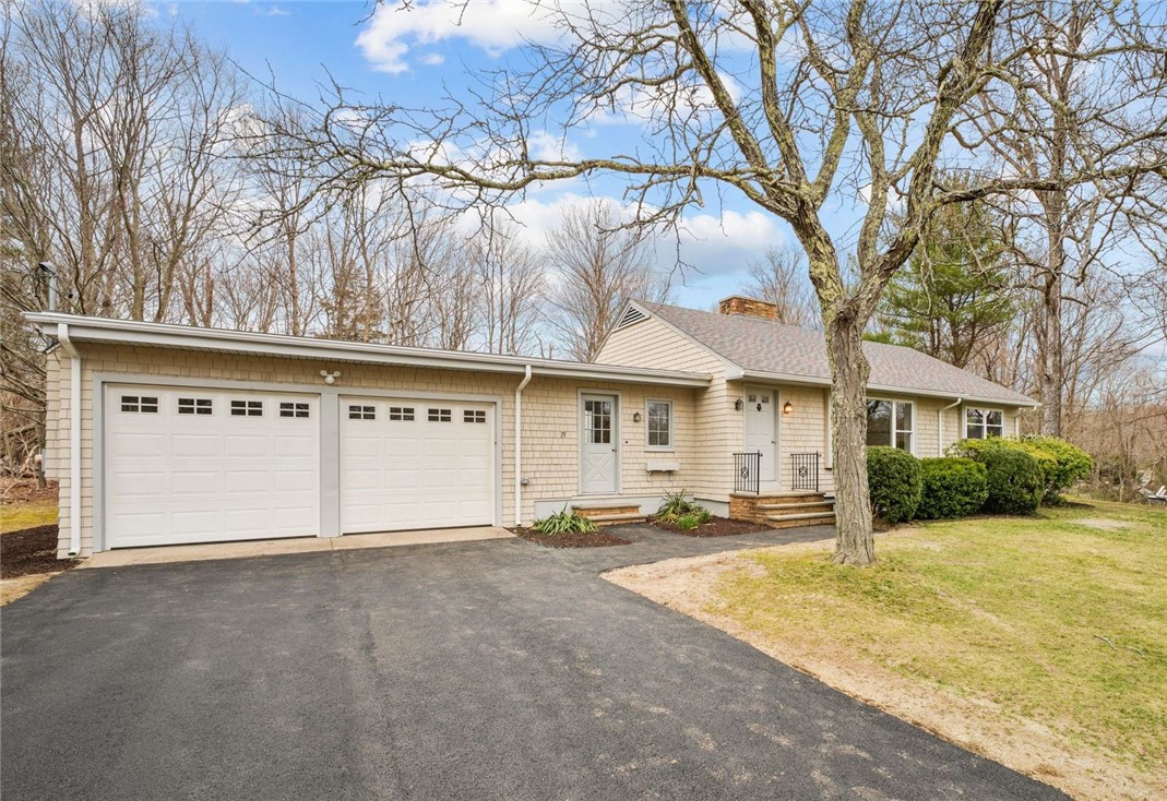 15 Highland Road Glocester, RI 02814 - Photo 2 of 24