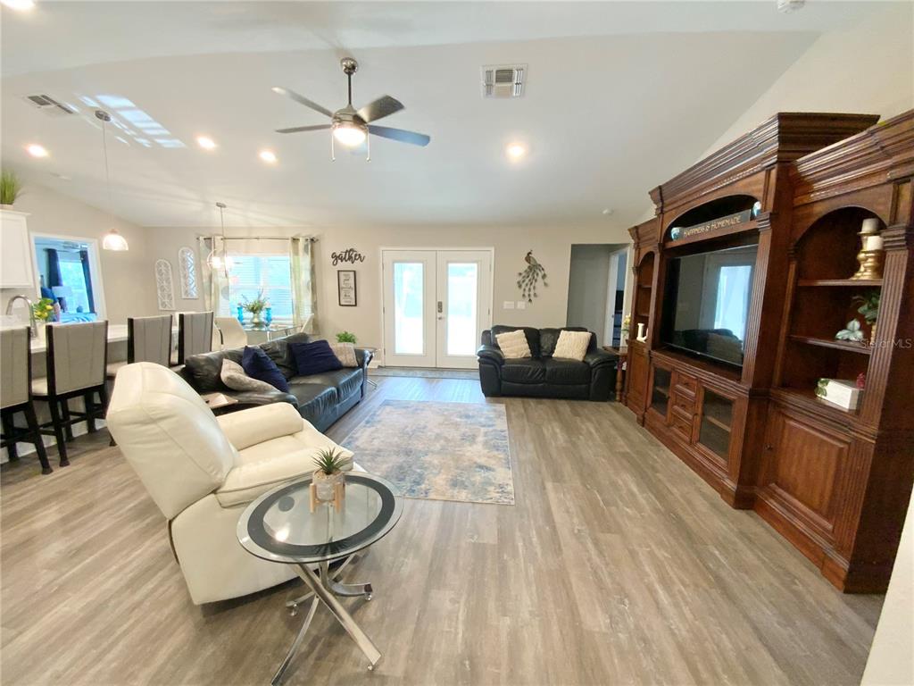 692 Howard Road Auburndale, FL 33823 - Photo 4 of 59