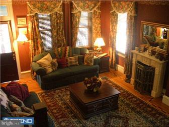 124 Bridge Street Spring City, PA 19475 - Photo 4 of 9 Living Room