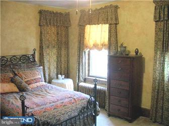 124 Bridge Street Spring City, PA 19475 - Photo 7 of 9 Bedroom - Main