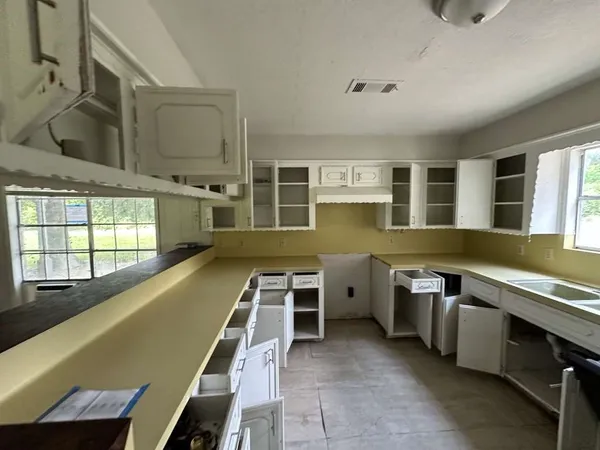 $155,999 | 537 Tree Line Drive, Onalaska, TX 77360