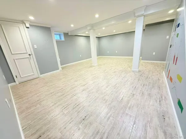 $6,000 | 3 Grant Avenue, Albertson, NY 11507