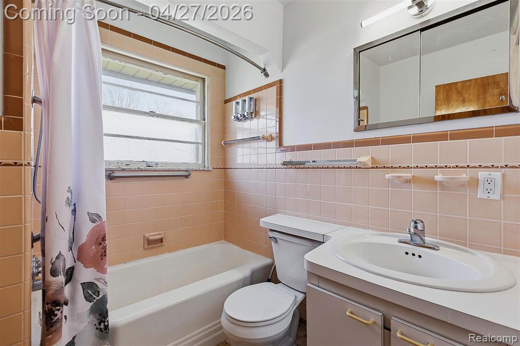 38210 Radde Street Clinton Township, MI 48036 - Photo 23 of 35 Gallery Image 23