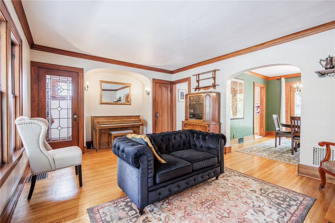 370 Laurelton Road Irondequoit, NY 14609 - Photo 8 of 43
