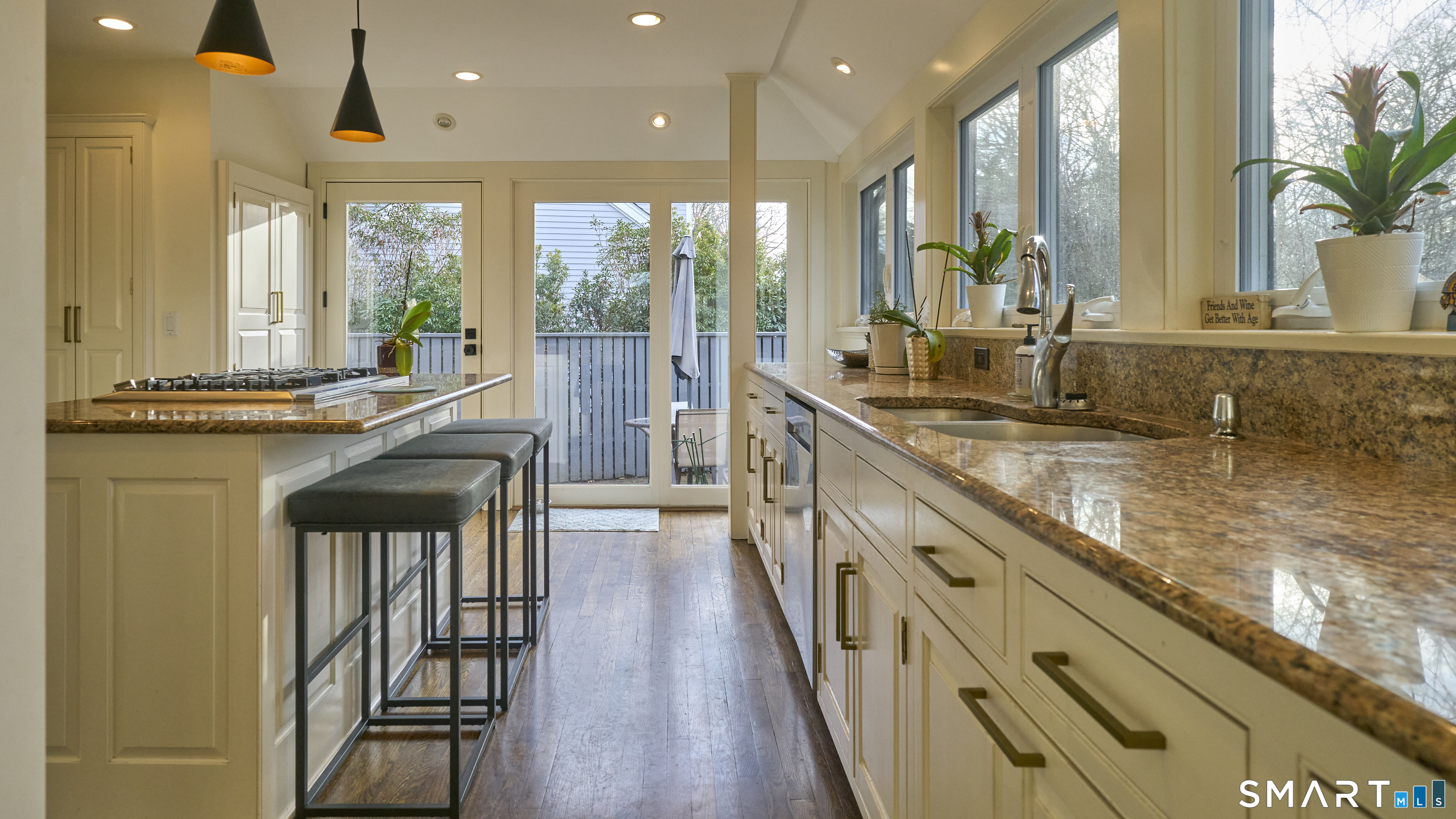 19 Money Point Road Stonington, CT 06355 - Photo 14 of 34