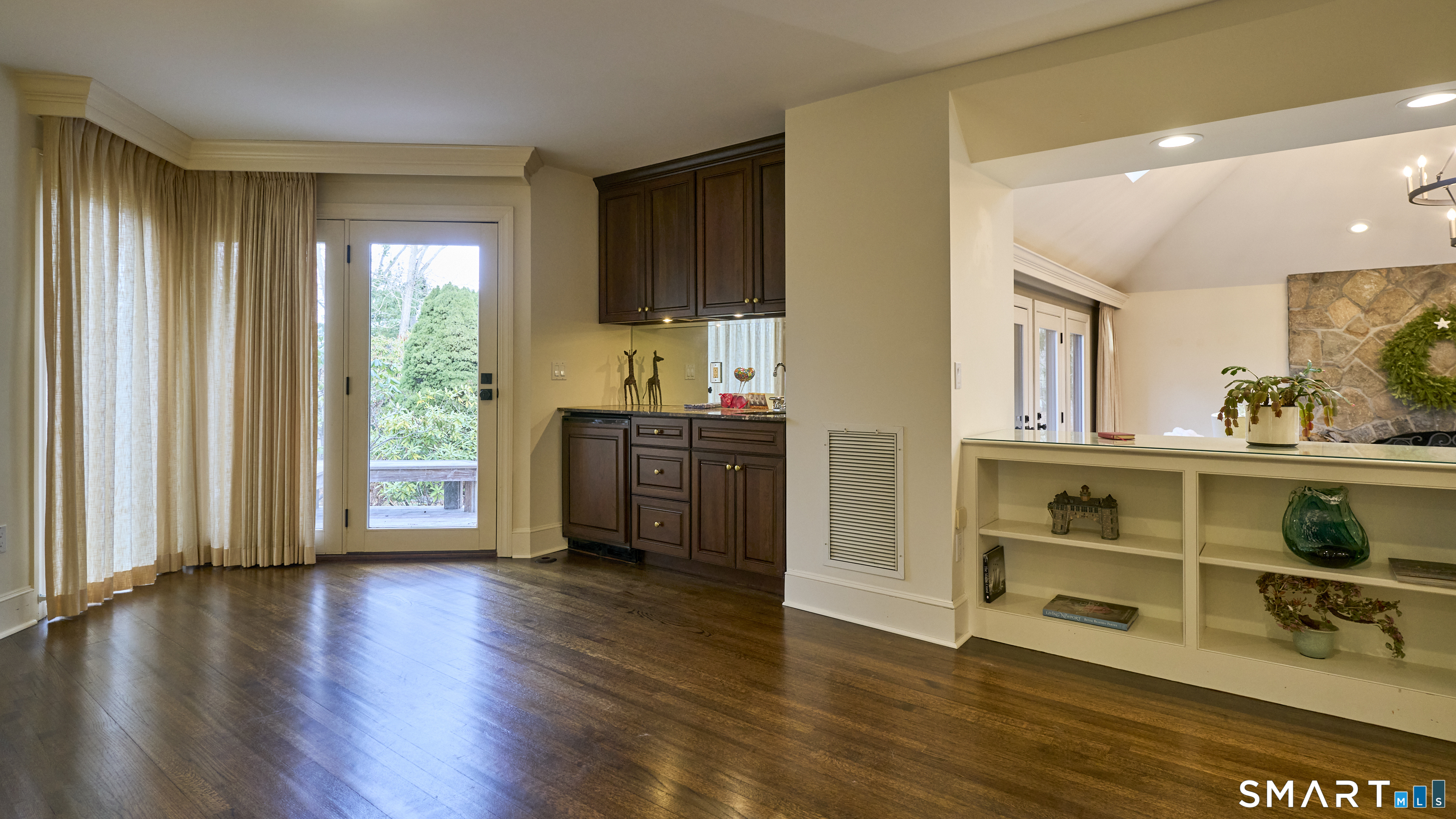 19 Money Point Road Stonington, CT 06355 - Photo 7 of 34