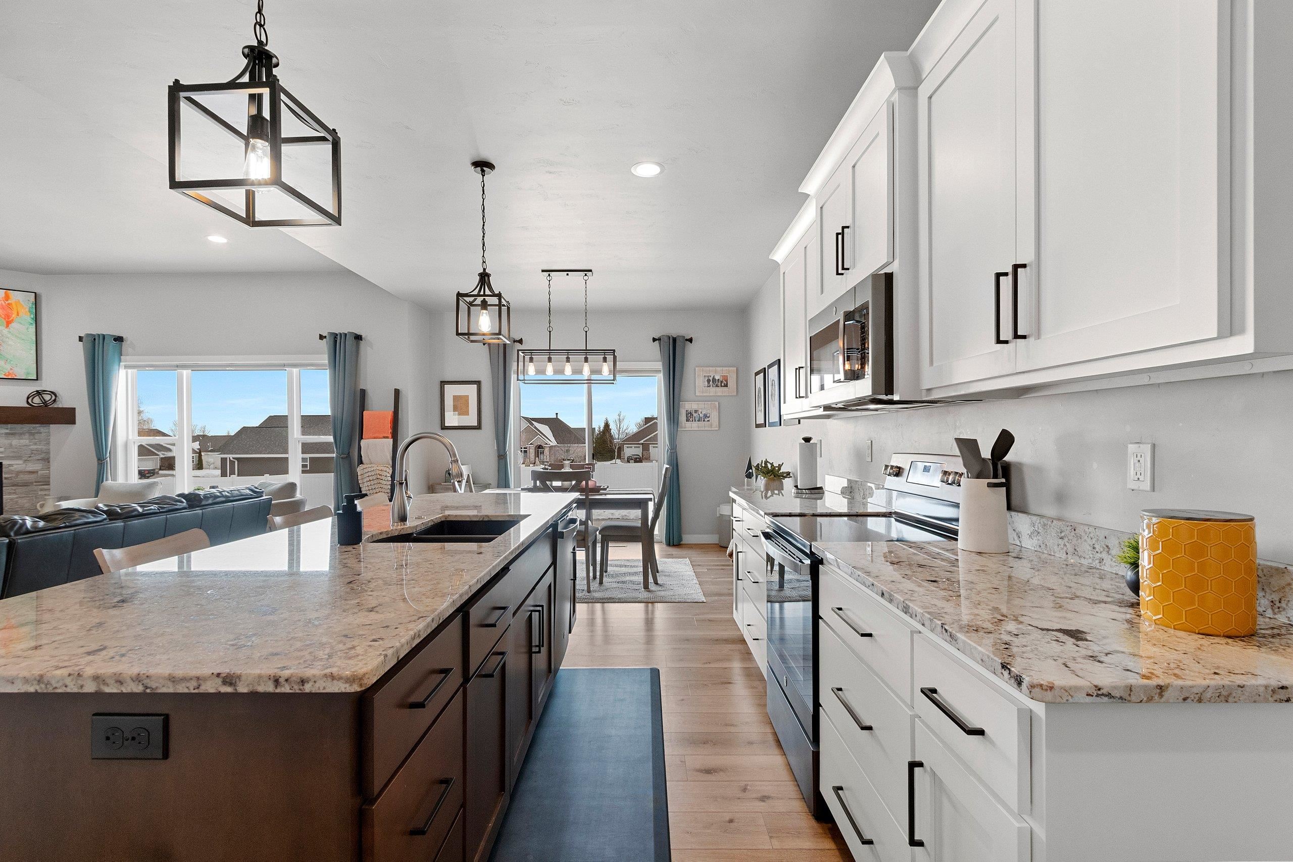 2885 Sussex Road Green Bay, WI 54311 - Photo 12 of 72