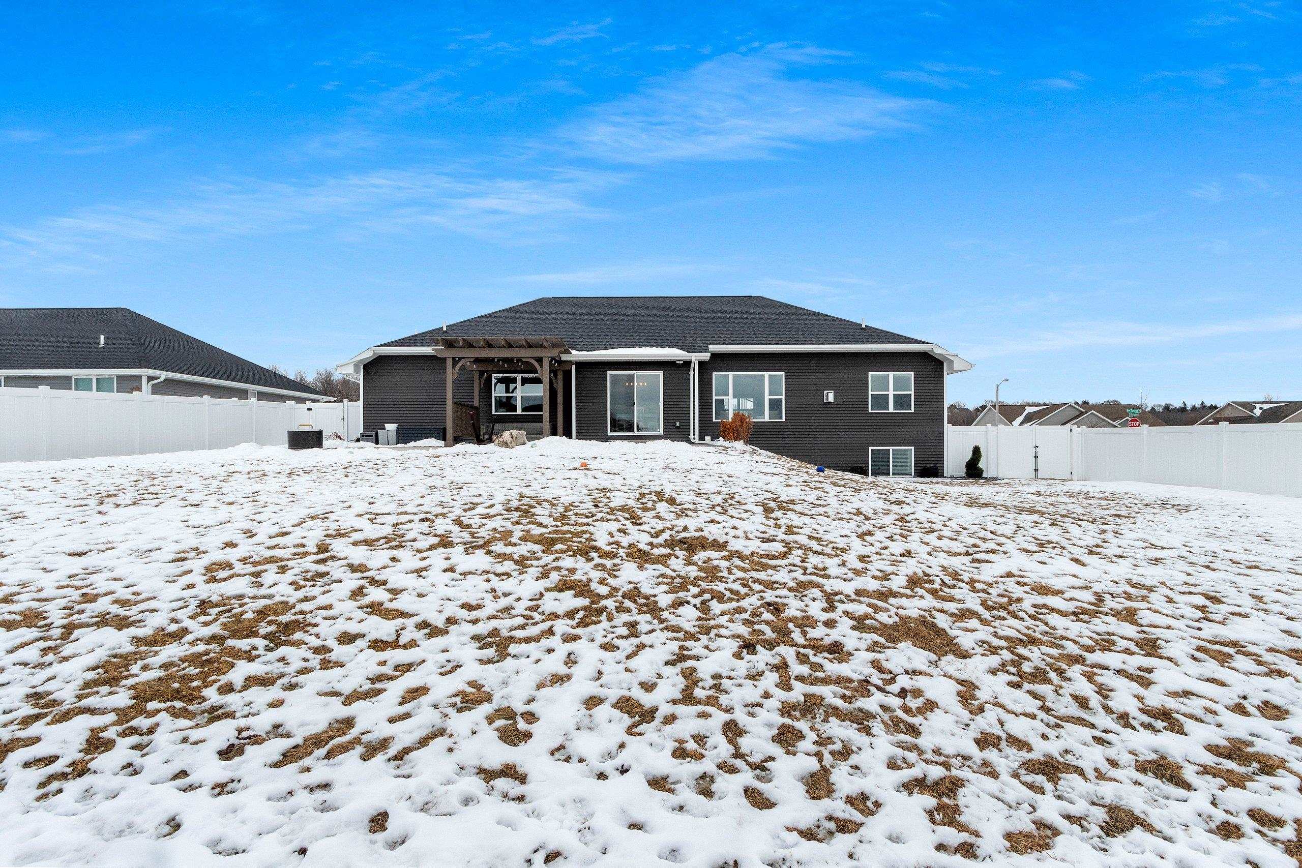 2885 Sussex Road Green Bay, WI 54311 - Photo 6 of 72