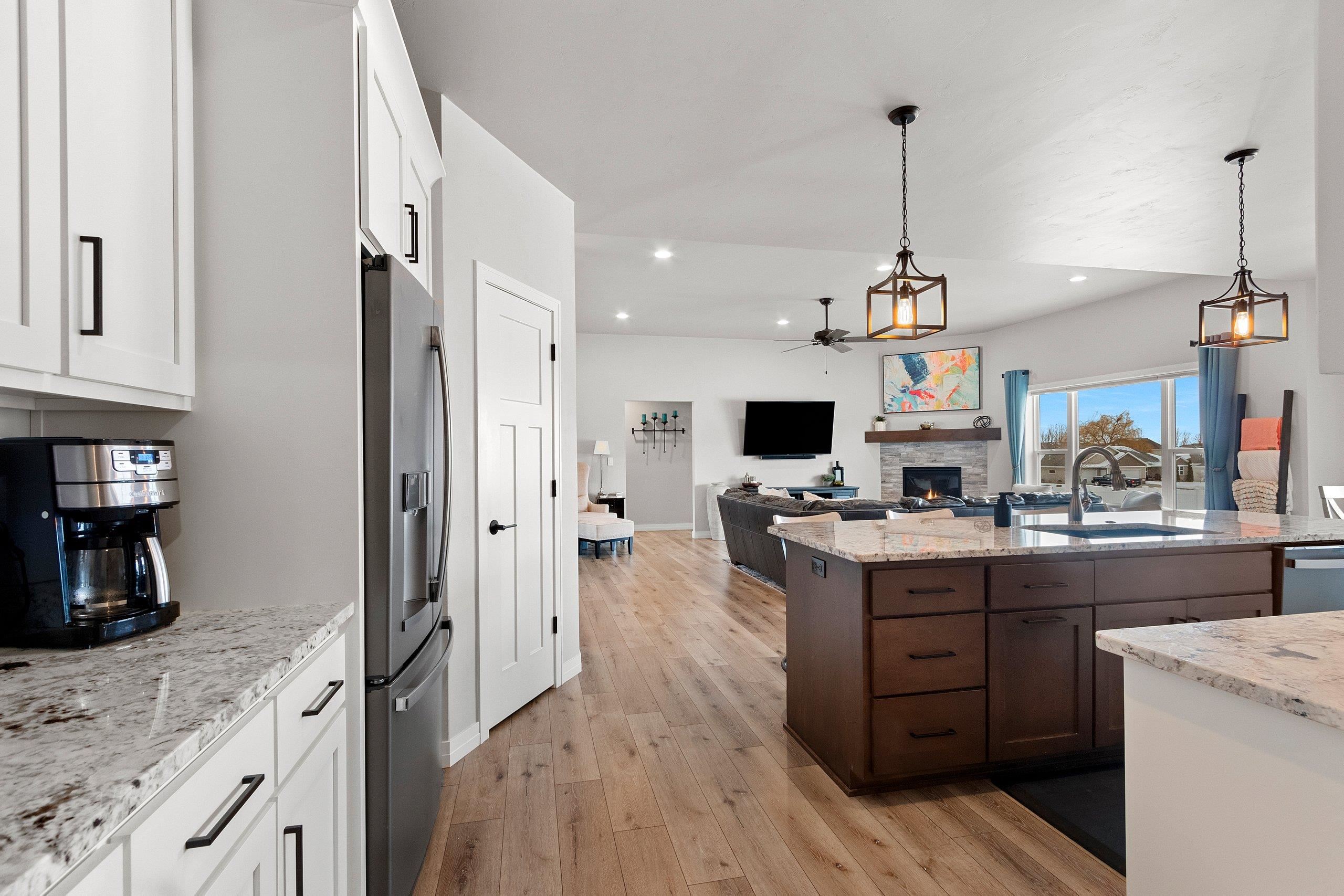 2885 Sussex Road Green Bay, WI 54311 - Photo 10 of 72