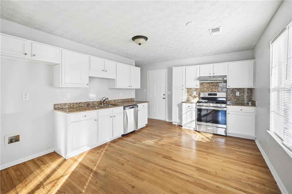 1237 Ling Way Austell, GA 30168 - Photo 3 of 29