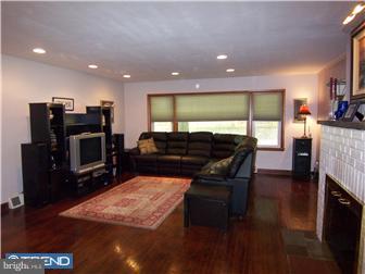 754 Rydal Road Jenkintown, PA 19046 - Photo 4 of 10