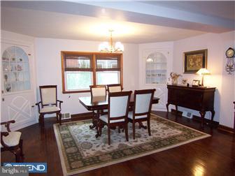 754 Rydal Road Jenkintown, PA 19046 - Photo 5 of 10