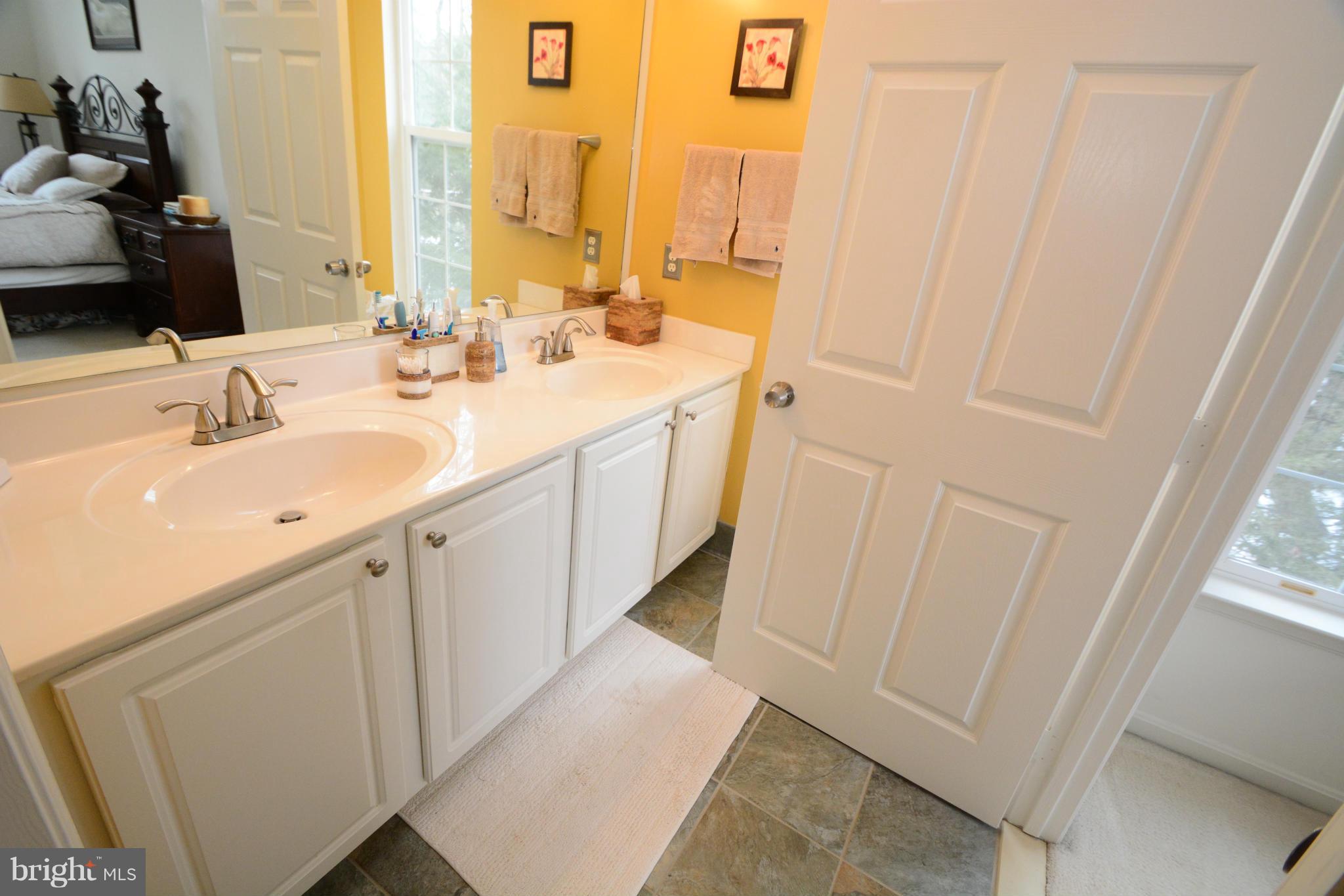 11406 Windleaf Court, Unit N Reston, VA 20194 - Photo 15 of 24 Bath (Master)