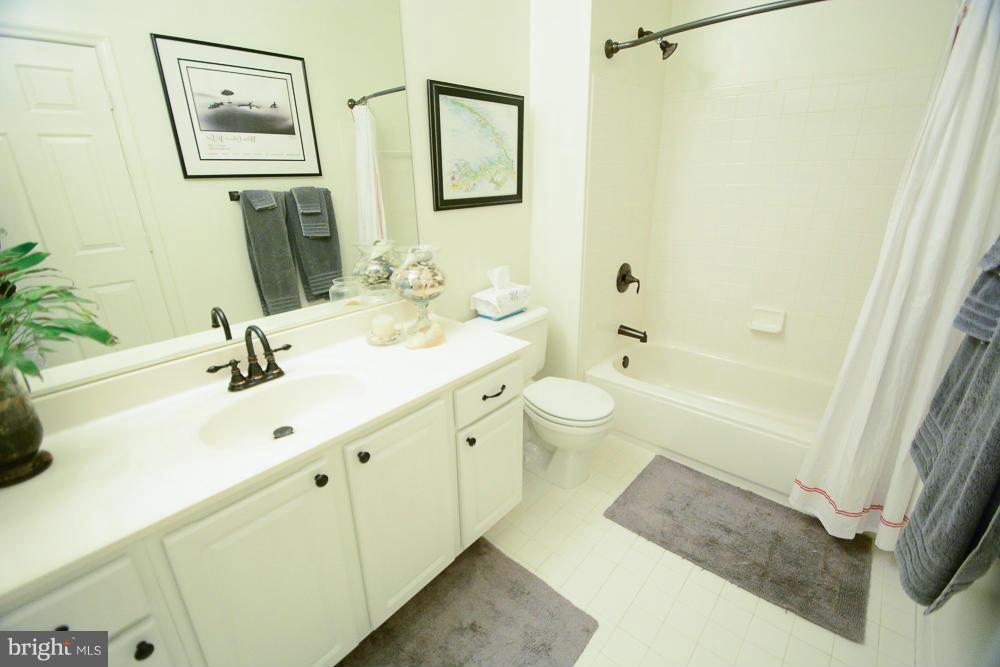 11406 Windleaf Court, Unit N Reston, VA 20194 - Photo 18 of 24 Second bathroom