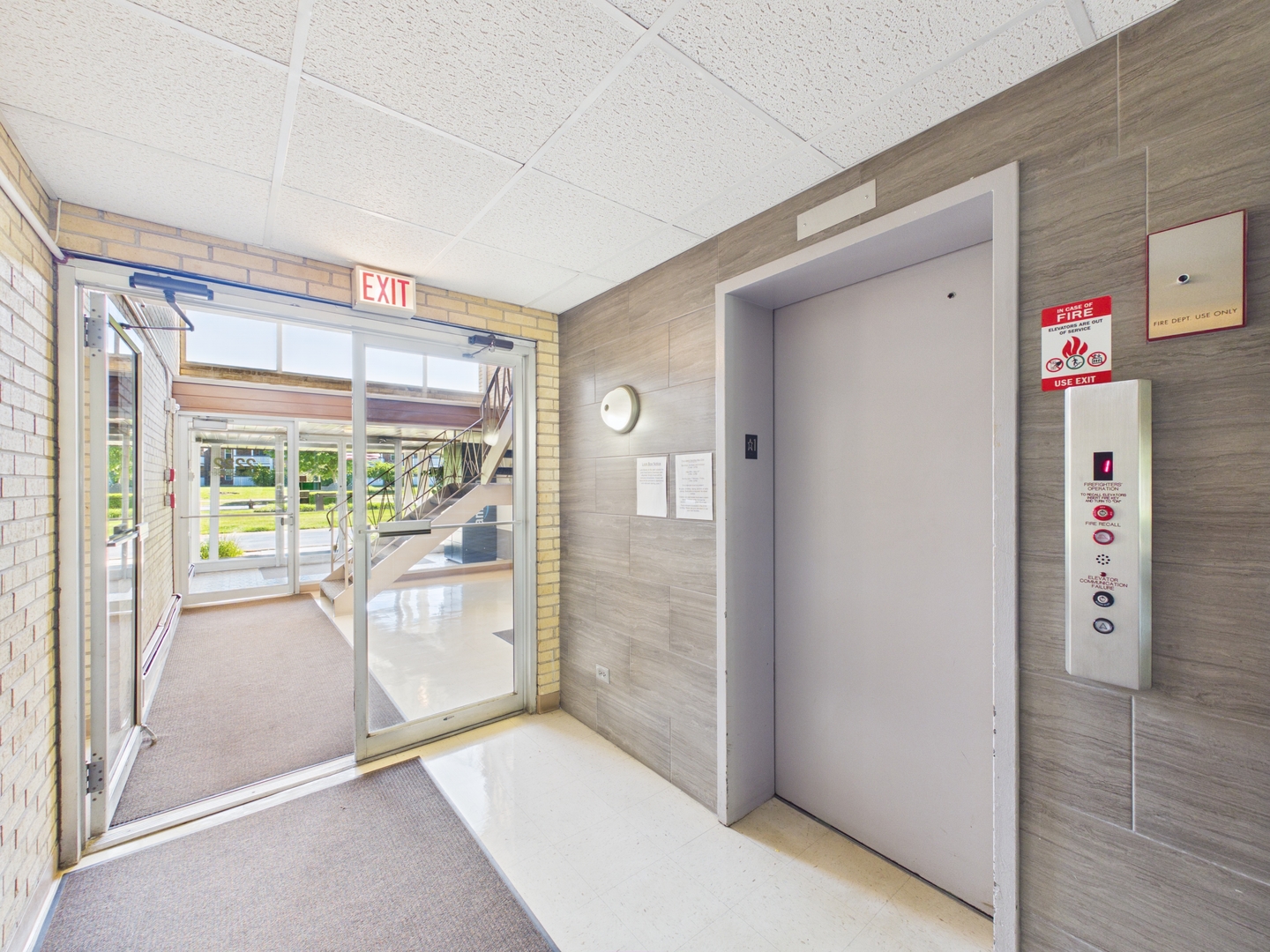 2222 South Goebbert Road, Unit 358 Arlington Heights, IL 60005 - Photo 35 of 46 Gallery Image 35