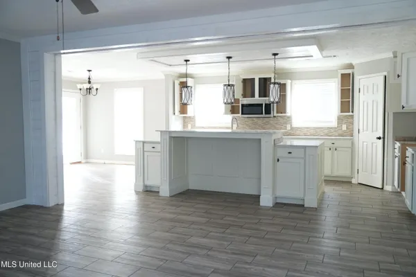 $725,000 | 1082 Double M Summit, Summit, MS 39666