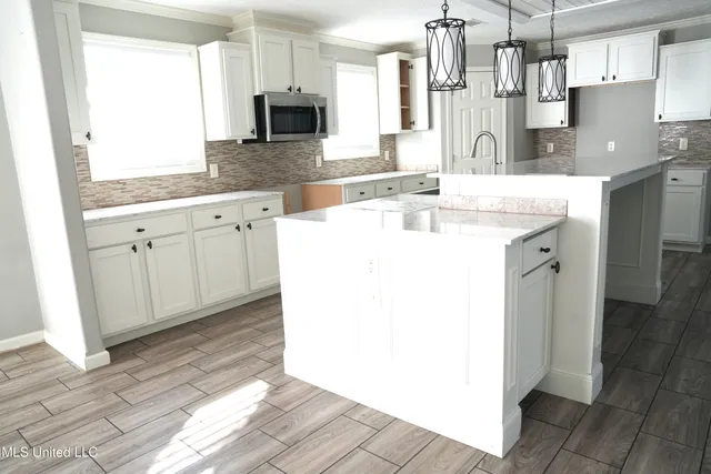 $725,000 | 1082 Double M Summit, Summit, MS 39666