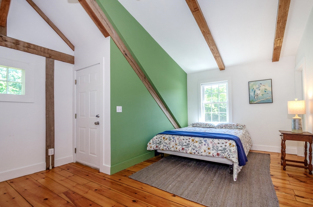 442 Horseneck Road Westport, MA 02790 - Photo 26 of 38