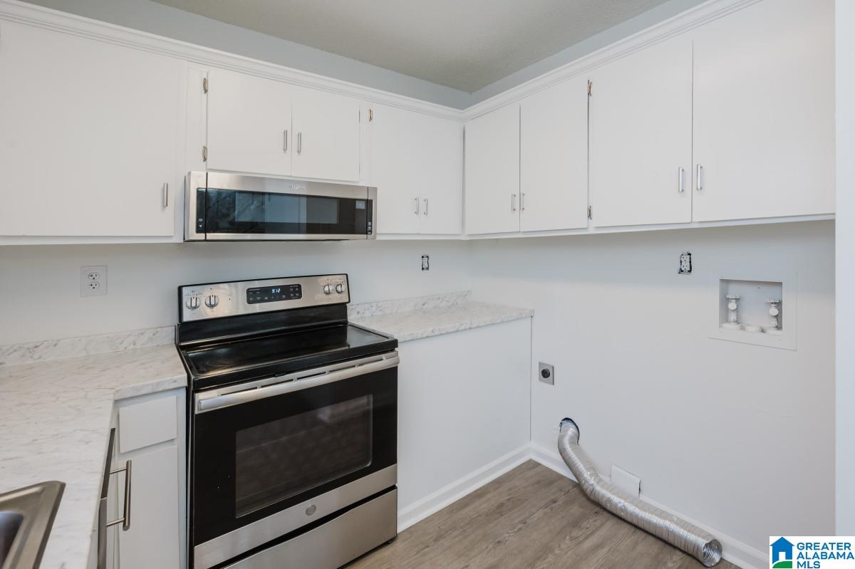 704 18th Way Lane Southwest Birmingham, AL 35211 - Photo 12 of 33