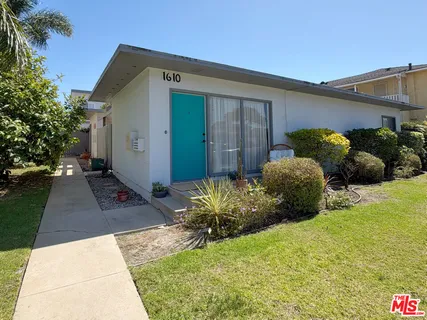 $1,475,000 | 1610 East Carson Street, Long Beach, CA 90807