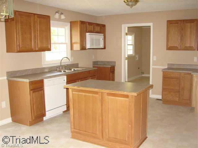 518 Chaney Road Asheboro, NC 27205 - Photo 4 of 9 Other. Kitchen with Island