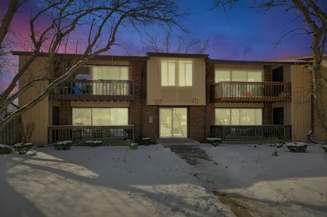 $135,000 | 827 194th Street, Unit 827, Glenwood, IL 60425