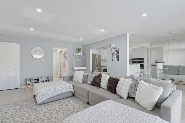 $135,000 | 827 194th Street, Unit 827, Glenwood, IL 60425