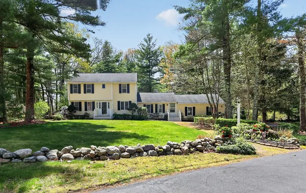 $899,000 | 32 Bowsprit Lane, Norwell, MA 02061