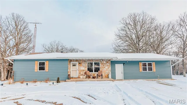 $295,000 | 14574 Colorado Road, Dixon, MO 65459