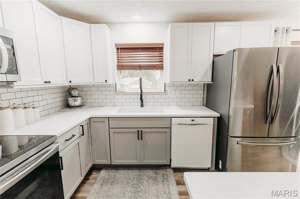 14574 Colorado Road Dixon, MO 65459 - Photo 7 of 90