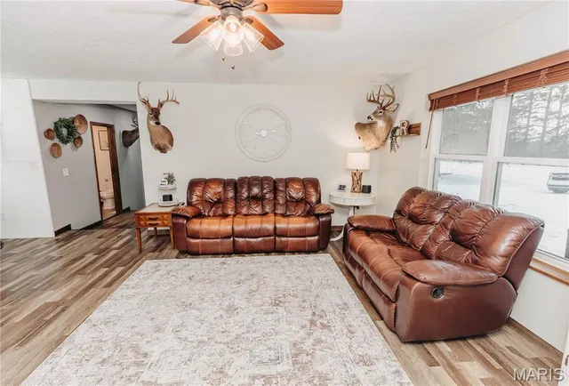 $295,000 | 14574 Colorado Road, Dixon, MO 65459