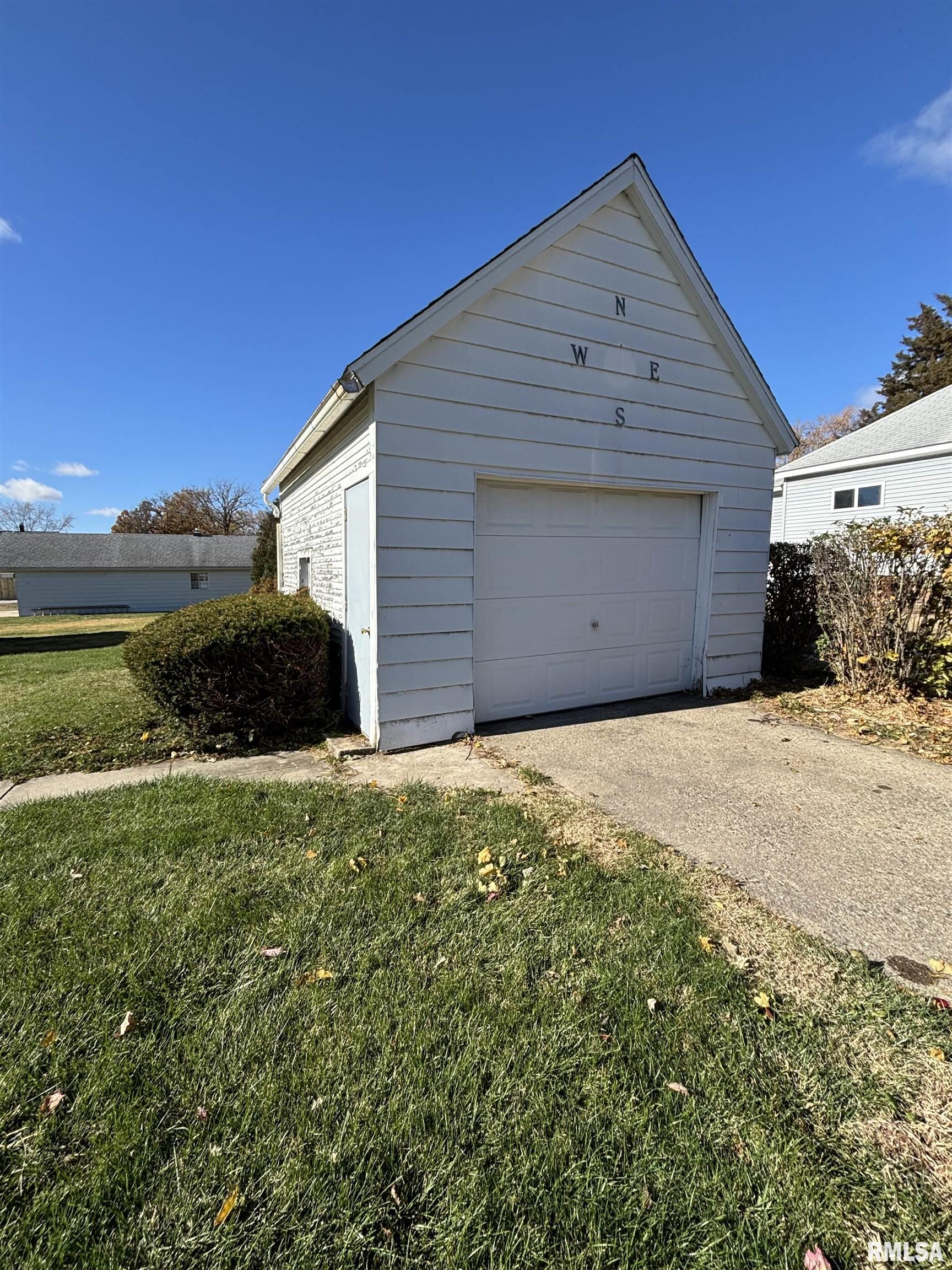 1202 West Prospect Street Kewanee, IL 61443 - Photo 3 of 22