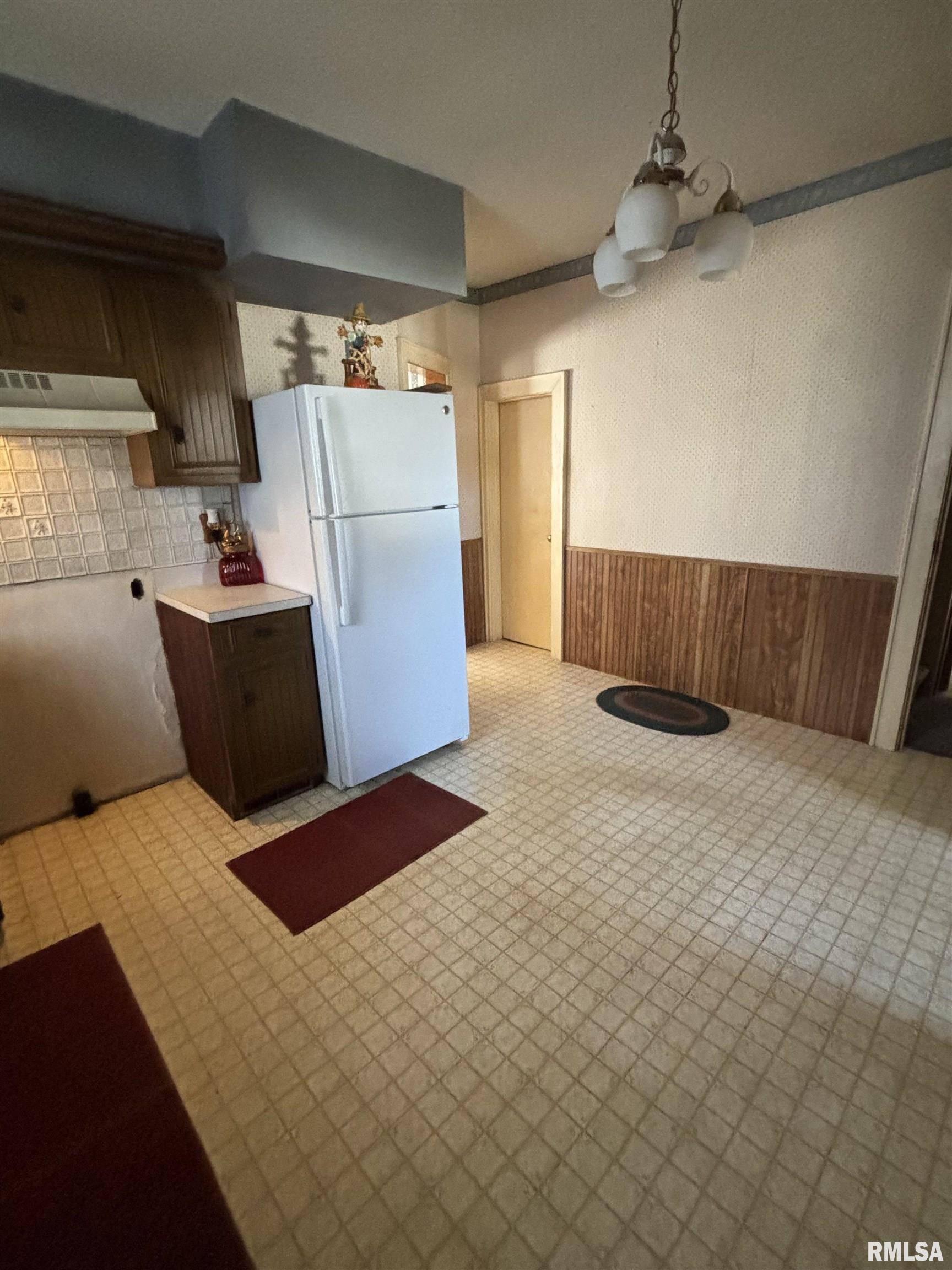 1202 West Prospect Street Kewanee, IL 61443 - Photo 5 of 22