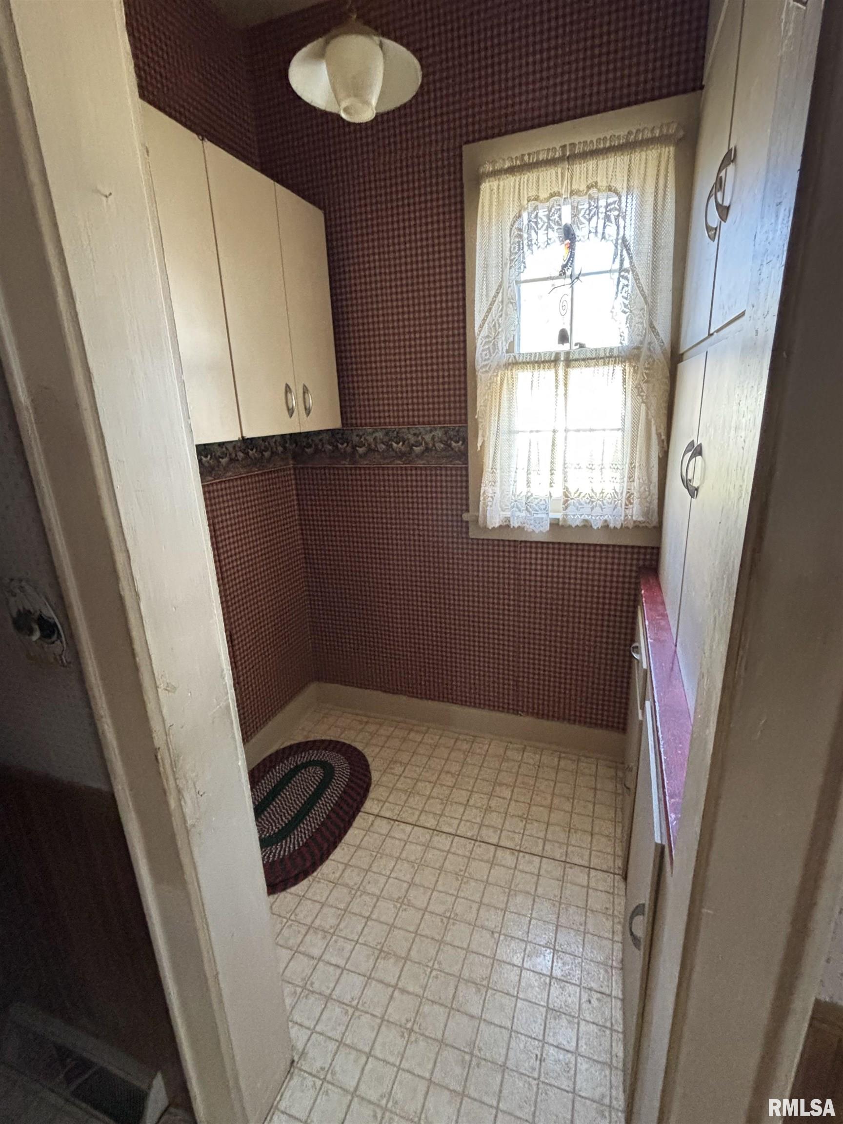 1202 West Prospect Street Kewanee, IL 61443 - Photo 7 of 22