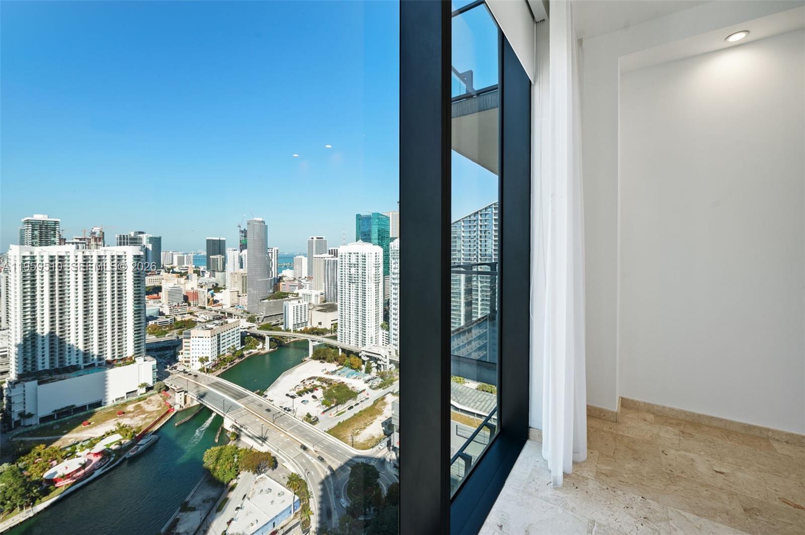 88 Southwest 7th Street, Unit 3612 Miami, FL 33130 - Photo 17 of 64