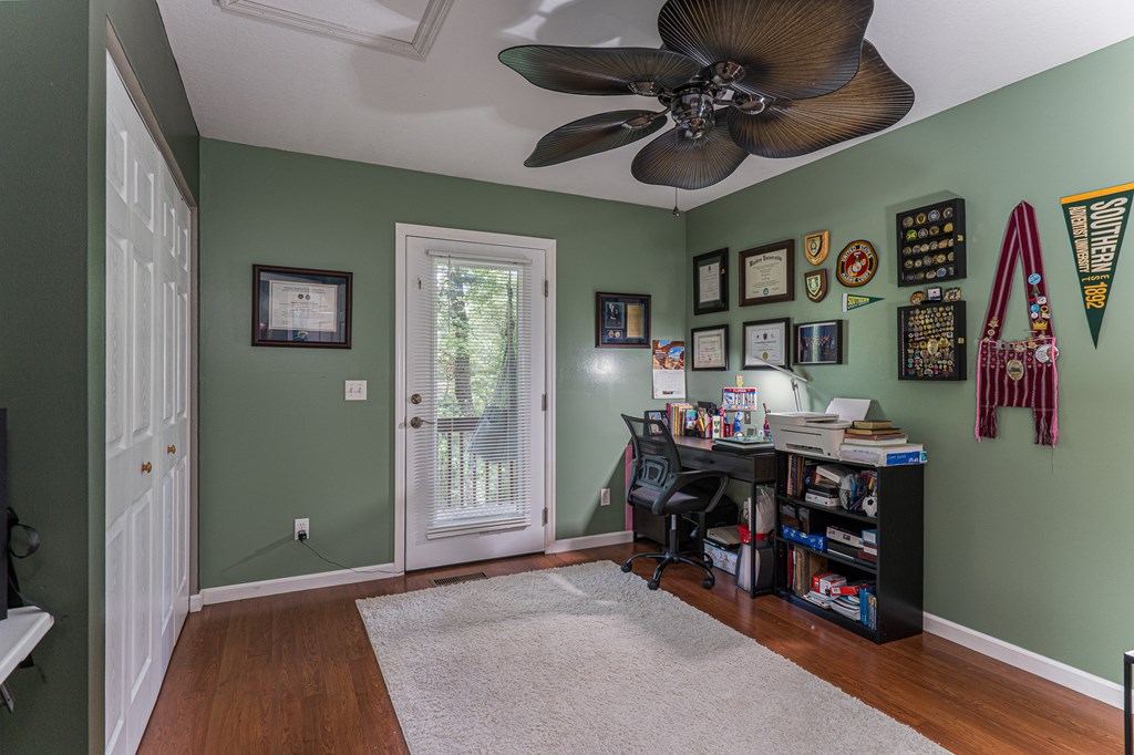 140 Kathryn Circle Murphy, NC 28906 - Photo 36 of 55 a view of a workspace with furniture