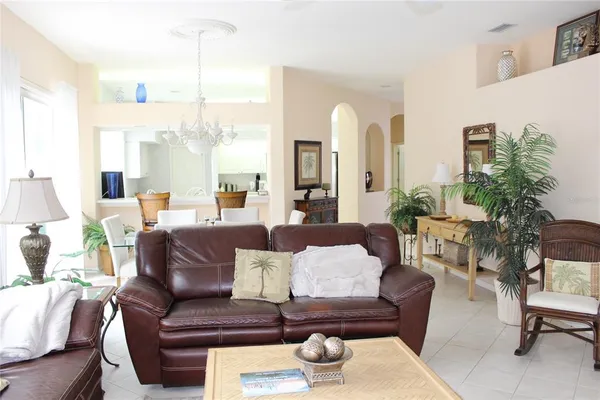 $2,500 | 5019 88th Street East, Unit F18, Bradenton, FL 34211
