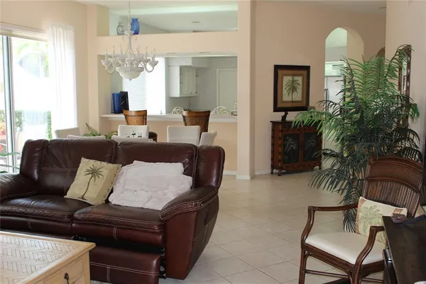 $2,500 | 5019 88th Street East, Unit F18, Bradenton, FL 34211