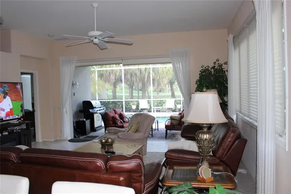 $2,500 | 5019 88th Street East, Unit F18, Bradenton, FL 34211