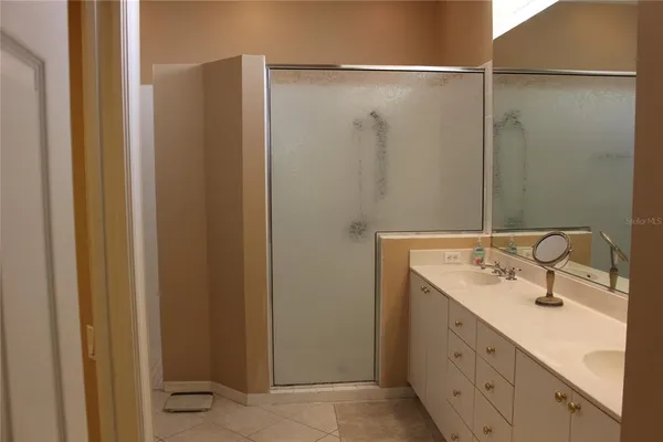 $2,500 | 5019 88th Street East, Unit F18, Bradenton, FL 34211